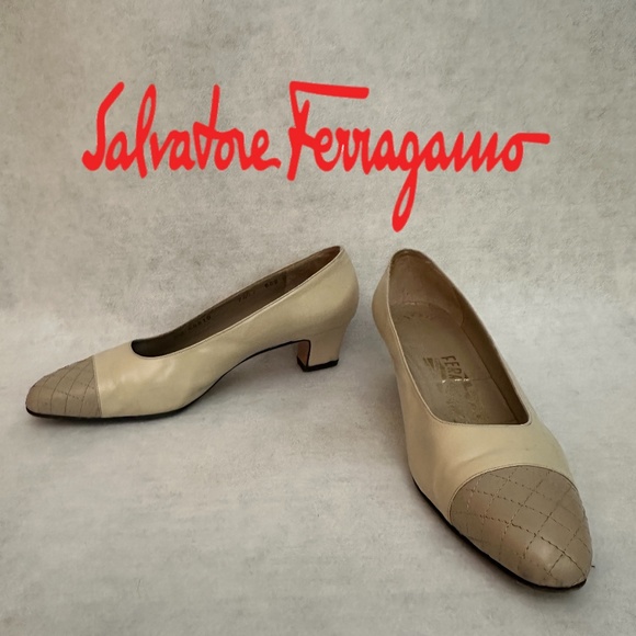 Ferragamo Pumps Size 7.5C Made in Italy 1.75" heel Quilted top caps - Picture 1 of 7